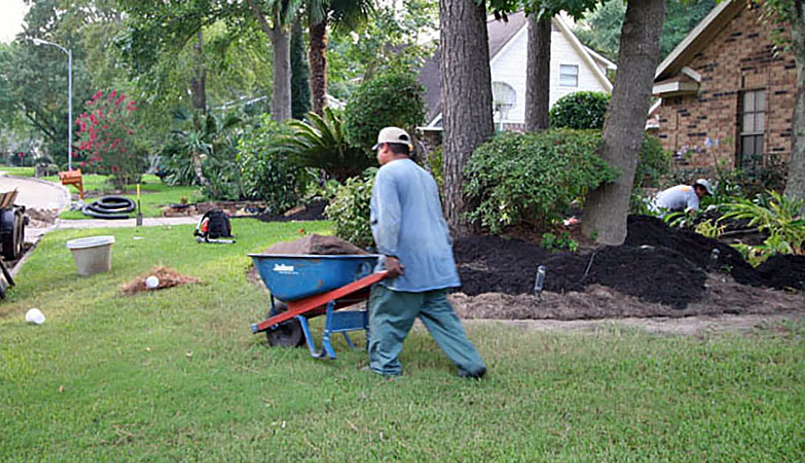 Lawn Maintenance Mulching Mowing Landscaping Kingwood TX