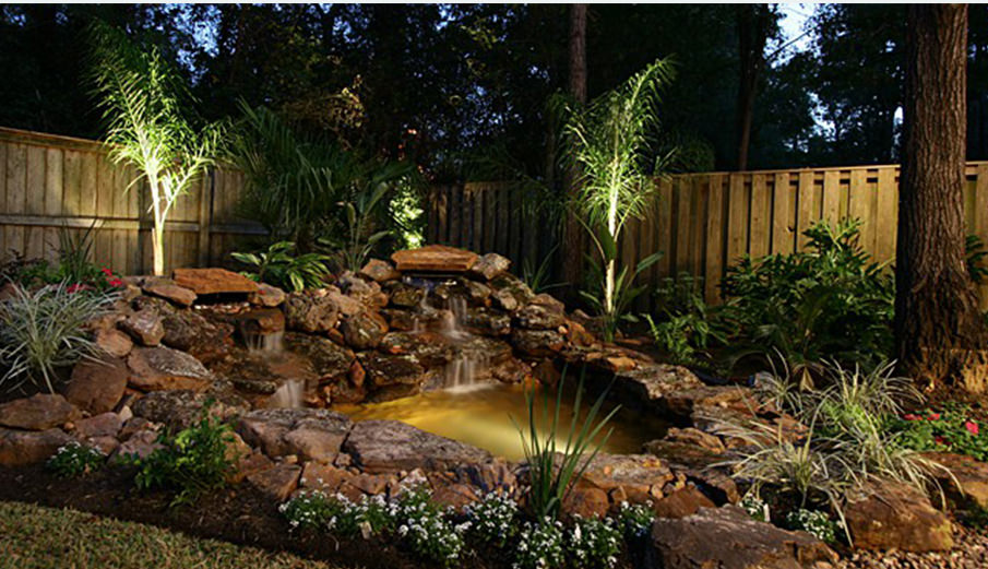 Outdoor landscape night lighting, YardBirds Landscaping, Kingwood TX.