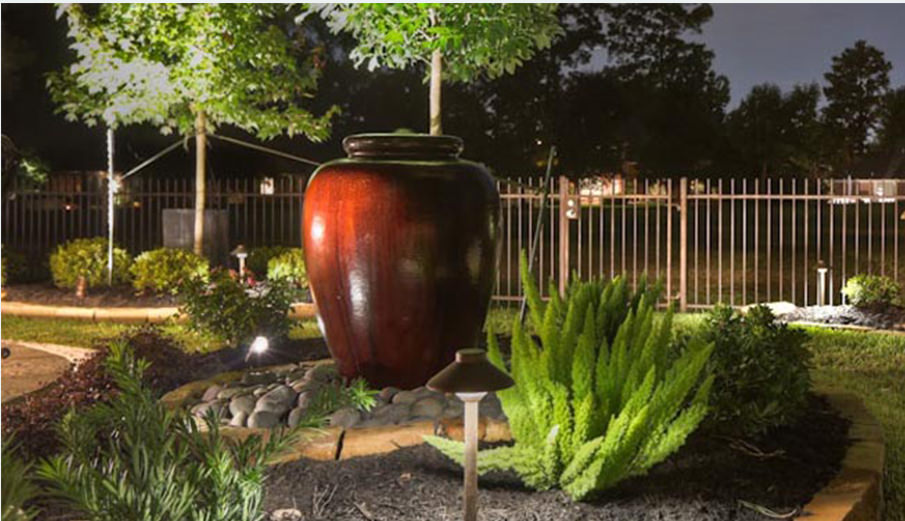 Outdoor landscape night lighting, YardBirds Landscaping, Kingwood TX.