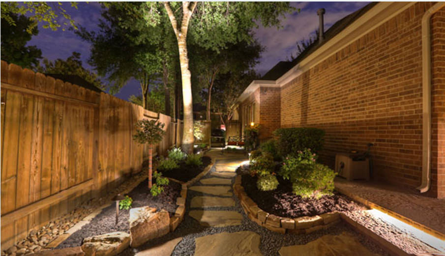 Outdoor landscape night lighting, YardBirds Landscaping, Kingwood TX.